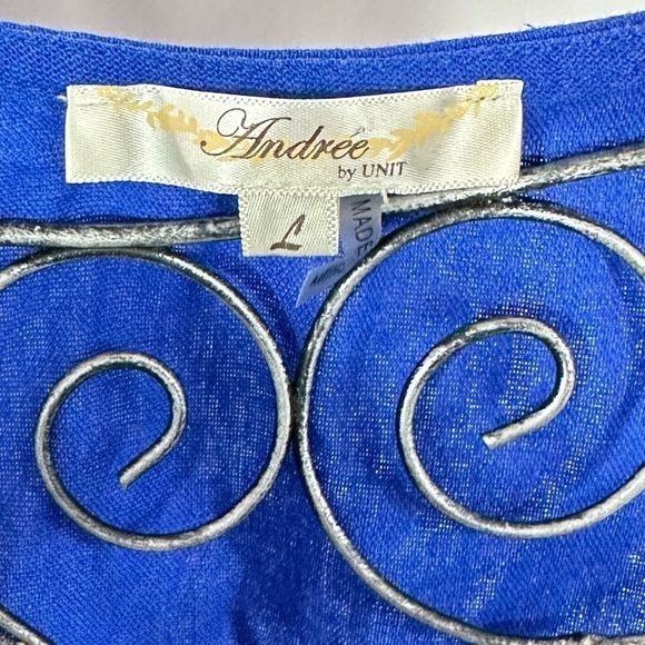 Andree by Unit blue floral embroidered flutter sleeve tank size L - Picture 3 of 7